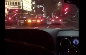 YOUTUBE Lamborghini simil Batmobile a Londra: corre troppo e...