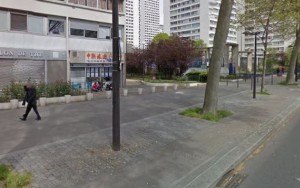 Parigi: uomo si barrica in una agenzia di viaggi con 3 ostaggi