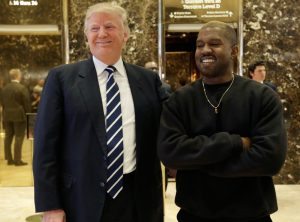 YOUTUBE Donald Trump riceve Kanye West alla Trump Tower: “E’ un amico"