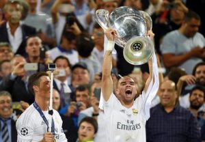 Calciomercato Real Madrid, Pepe tentato dai cinesi dell'Herbei Fortune: pronti 15 mln