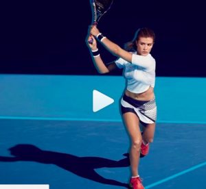 Eugenie Bouchard, tennista "modella" e quella foto ombelico sul web FOTO