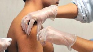 Vaccini obbligatori per tutti, legge in arrivo: c'è accordo tra ministro Lorenzin e Regioni