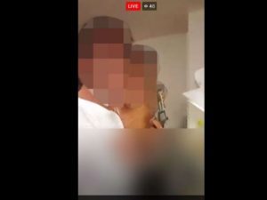 Violenza di gruppo su una donna, video in diretta su Facebook Live