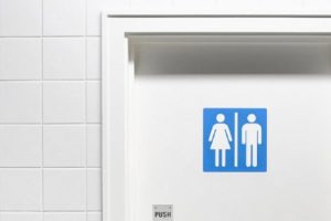 North Carolina, abolita legge anti-trans sui bagni