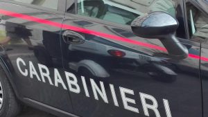 Spresiano, carabinieri feriti: auto gli taglia la strada e li fa schiantare