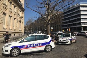 Parigi, lettera esplosiva in sede Fmi: un ferito