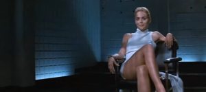Sharon Stone compie 59 anni. Regista Basic Instinct "Scena gambe fu..."   