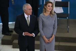 8 marzo, gaffe del presidente del Brasile: "Donne brave con i prezzi del mercato"