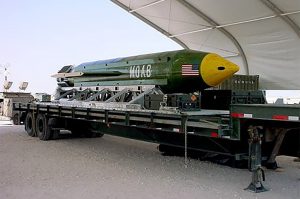 Moab, la super-bomba Usa sganciata contro Isis FOTO