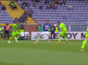 Patrik Schick video gol Sampdoria-Crotone: 'sombrero' da cineteca