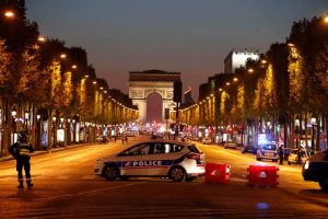 Francia, terrore sul voto: Isis "chiude" in anticipo la campagna elettorale