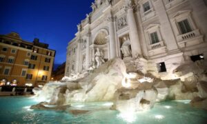 Roma, Fontana di Trevi con divieto di sosta. La proposta di Virginia Raggi