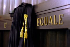 Sciopero avvocati penalisti, giudici Reggio Emilia chiamano Corte Costituzionale: "Violata ragionevole durata processo"