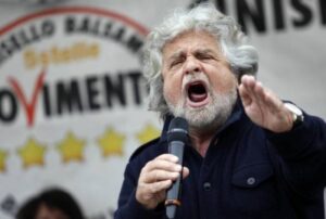Firme false, Raggi indagata... Beppe Grillo nel pallone